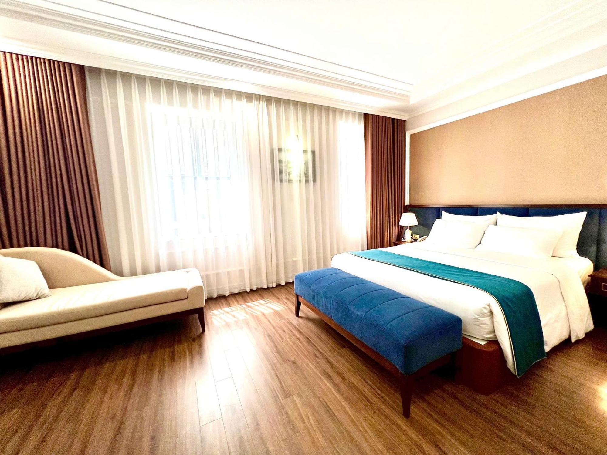 Rubyqueen Halong Hotel Ха Лонг Екстериор снимка